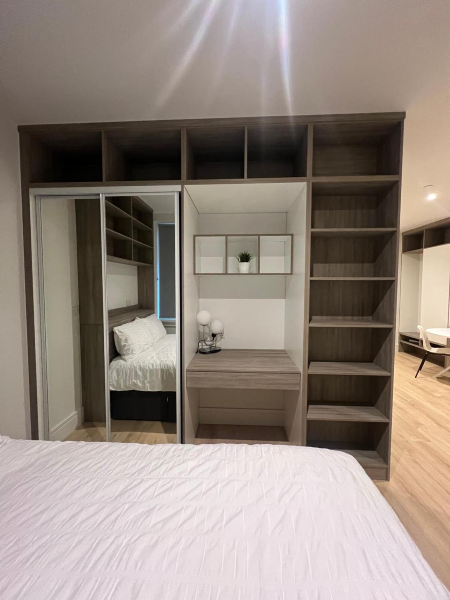 London Heathrow Airport Apartment Voyager House Terminal 12345 - Ev Electric And Parking Available! Hillingdon Esterno foto