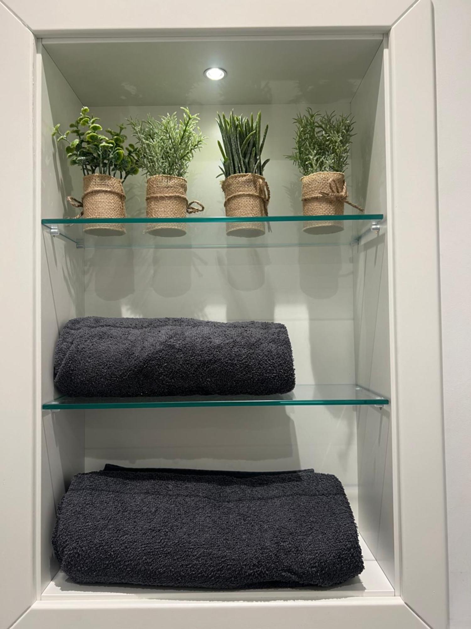 London Heathrow Airport Apartment Voyager House Terminal 12345 - Ev Electric And Parking Available! Hillingdon Esterno foto